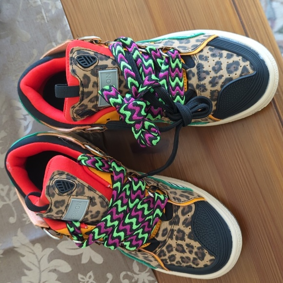 NEW shoes! Sz 7 - Picture 2 of 10